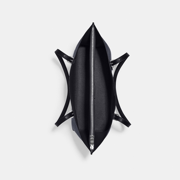 Mollie Tote Bag In Signature Canvas - Picture 7 of 11